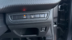 Peugeot 208 1.2 PureTech 82 Signature 5dr [Start Stop] Petrol Hatchback